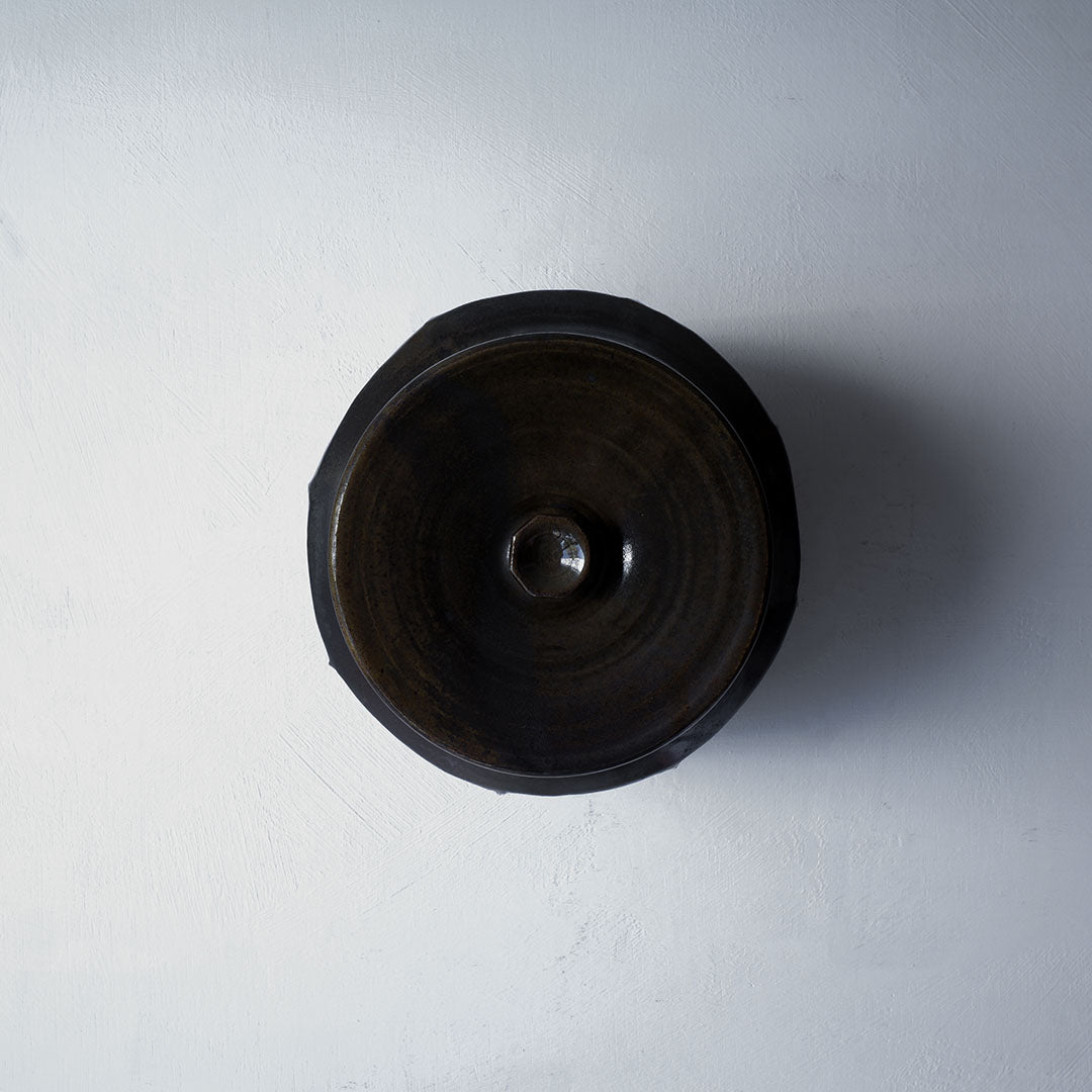●25-YT3 Black Karatsu Jar