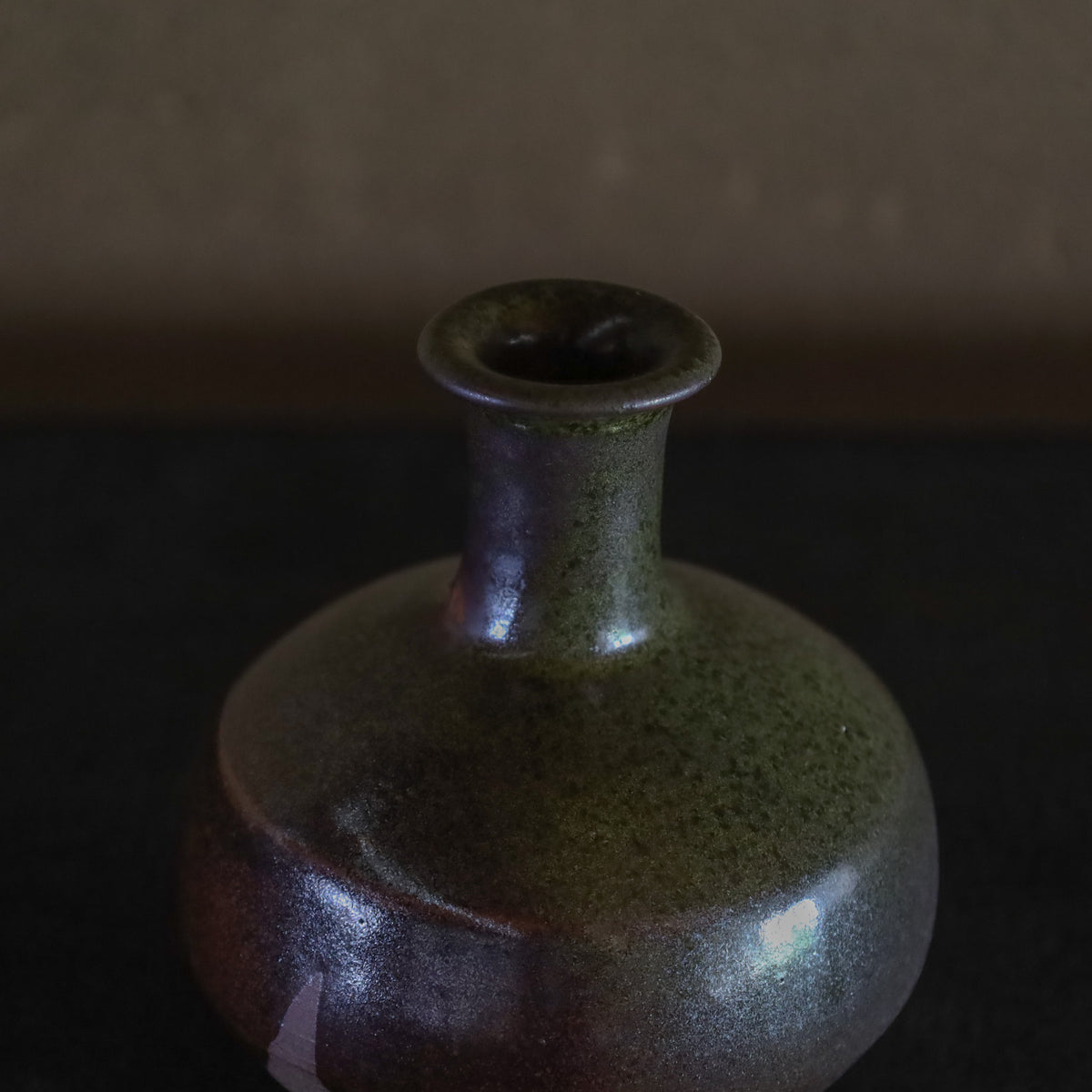 ●26-TY-69 Yohen Black Karatsu vase