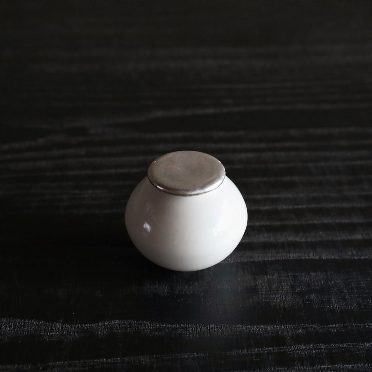 船串篤司 茶入れ(白)